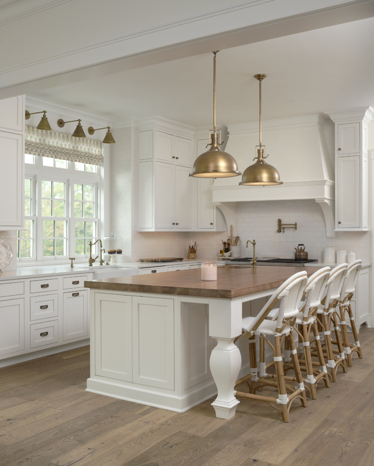 Pennsylvania Style Stone Farmhouse Kitchen Island