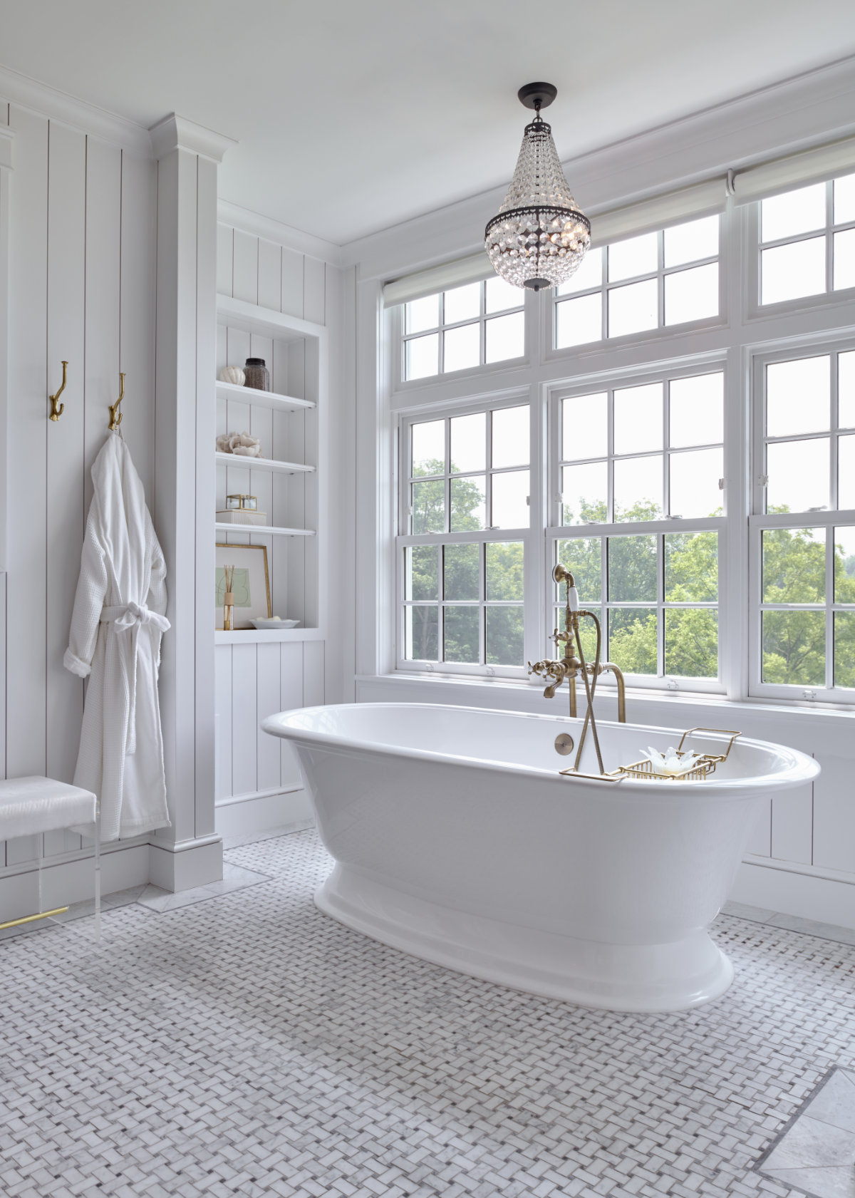 Pennsylvania Style Stone Farmhouse Master Bath Tub